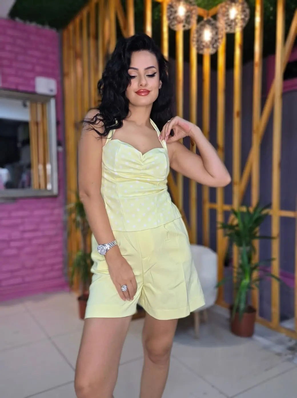 Göğüs Bölgesi Büzgülü Puantiyeli · Sarı